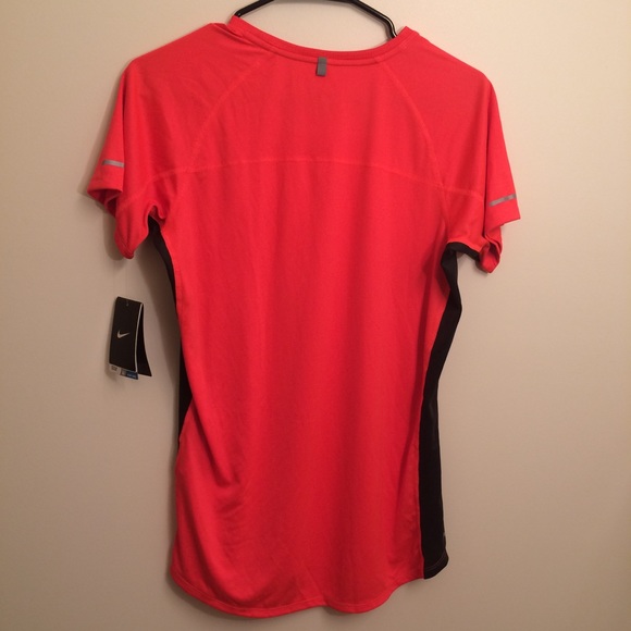 NWT - Nike Dri Fit Tee - Picture 2 of 2